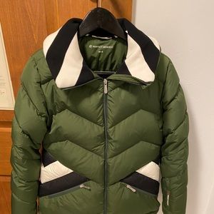 Perfect Moment apres duvet warm ski jacket